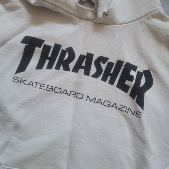 White and black distressed thrasher hoodie - Picture 3 of 6
